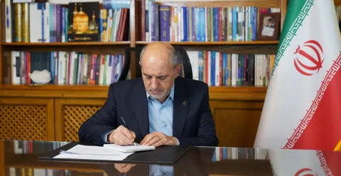 پیام تبریک مدیرعامل بانک پارسیان به رئیس جمعیت هلال‌احمر/ قدردانی از مجاهدت‌های ایثارگرانه در حوادث اخیر