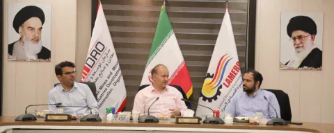با حضور معاون انرژی و مواد مرکز همکاری‌های تحول و پیشرفت ریاست جمهوری بررسی شد: طرح احداث واحدهای پتروشیمی MTG (تبدیل متانول به بنزین) در منطقه ویژه اقتصادی لامرد