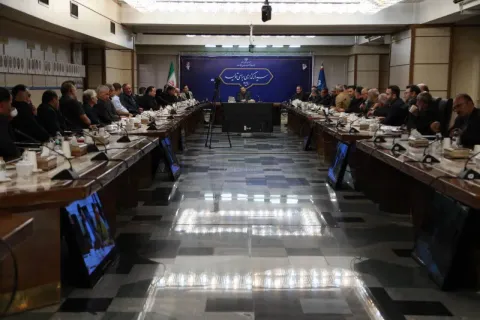 وزیر صمت در نشست با صاحبان صنایع آسیبدیده از تهاجم دشمن پیشبینی دولت و وزارت صمت برای بازگشت واحدهای زیاندیده به چرخه تولید