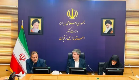 در سفر استانی مدیرعامل بیمه ایران به زنجان مطرح شد؛ ۹۰ سال اعتماد؛ توانگری مالی بیمه ایران پشتوانه اصلی اعتماد سرمایه‌گذاران
