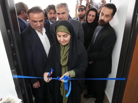 در هفته دولت صورت گرفت؛ بازدید وزیر راه و شهرسازی از پروژه‌های نهضت ملی تامین اعتبار شده توسط بانک م...