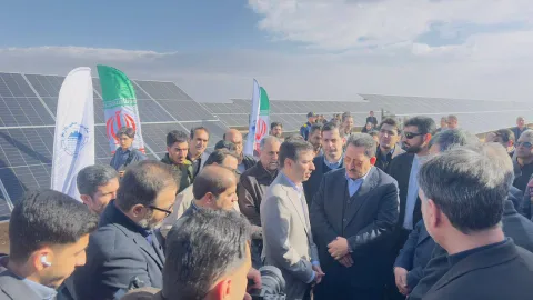 افتتاح نیروگاه ۱۰۰ مگاواتی فروغ کویر چادرملو با حضور وزیر صمت
