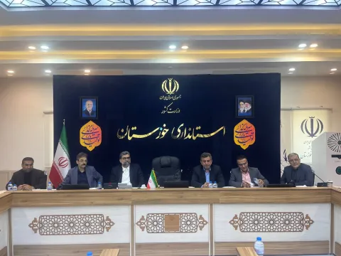 معاون وزیر صمت در خوزستان : پیگیری منظم موانع تولید، شرط بهبود فضای صنعت خوزستان / توسعه نیروگاه خور...