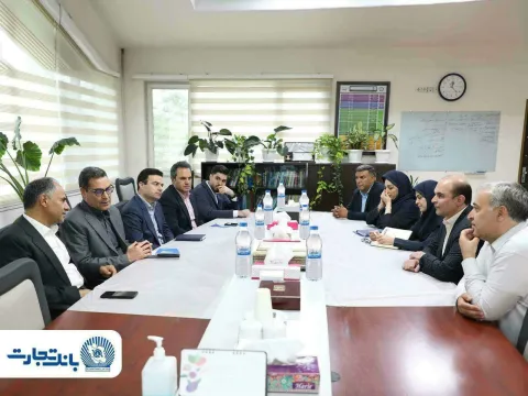 دکتر اخلاقی در دیدار با مدیرعامل پالایشگاه نفت تهران؛ بانک تجارت قدرتمندتر از همیشه در خدمت صنعت نفت، گاز و پتروشیمی کشور است