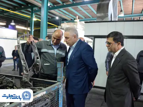 کی‌لانی در بازدید از شرکت‌های «حدید مبتکران» و «شمه شیر»: بانک تجارت با طراحی محصولات نو مسیر جدیدی را برای شرکت‌های بزرگ ترسیم کرده است