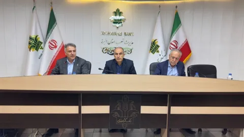 در همایش منطقه‌ای روسای شعب بانک عنوان شد: توسعه ابزارهای بانکداری نوین؛ نقشه راه بانک کشاورزی برای افزایش سهم از بازار