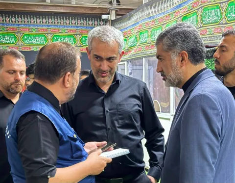 در بازدید میدانی دکتر علی مدنی زاده از میز خدمت بیمه ایران صورت گرفت؛ خداقوت وزیر اقتصاد به خادمان بیمه ایران در کربلای معلی