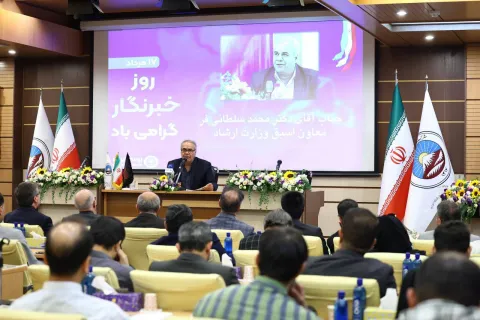 دکتر سلطانی فر در آیین گرامیداشت روز خبرنگار بیمه ایران مطرح کرد؛ بازخوانی نقش خبرنگار در عصر دیجیتال؛ از شکار خبر تا کشف واقعیت