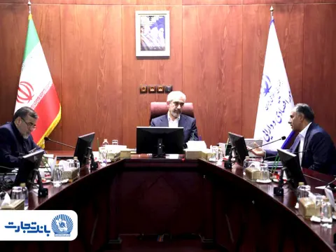 در جلسه‌ای به ریاست وزیر اقتصاد؛ عملکرد بانک تجارت در سال مالی ۱۴۰۴ و تابستان سال جاری بررسی شد