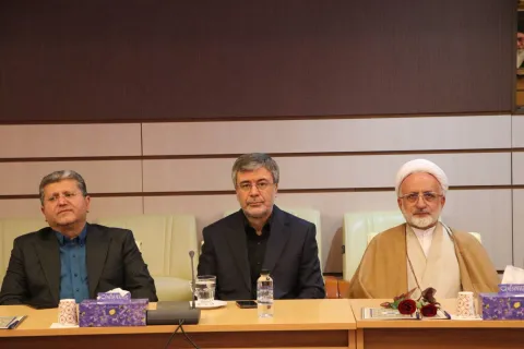 دکتر علی جباری در آیین سالروز بازگشت آزادگان مطرح کرد؛ تداوم راه ایثار؛ از سنگرهای دفاع مقدس تا جبهه خدمت‌رسانی در بیمه ایران