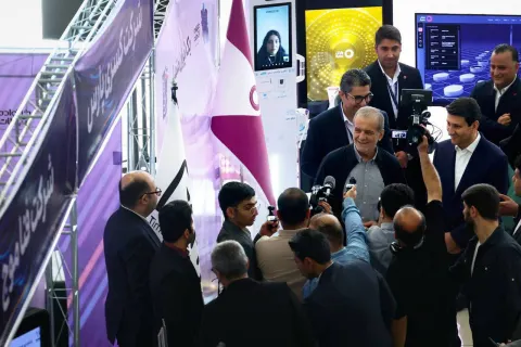 رایتل در «یک ایران متصل»؛ بهرهبرداری از ۴۱ سایت جدید LTE و ۳G در ۱۶ استان