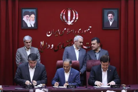 مشارکت بانک ملت در بازسازی دانشگاه های آسیب دیده از جنگ