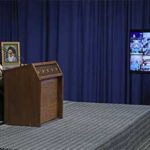 رهبر معظم انقلاب اسلامی در ارتباط تصویری با مسئولان قضایی تأکید کردند: مبارزه با فساد بدون ملاحظه و تعدی و فقط بر مدار حق، عدل و قانون