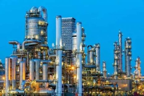 ساختار سیاستگذاری و تنظیمگری صنعت پتروشیمی باید بازآرایی شود
