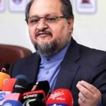 شریعتمداری: ۸.۸ میلیون در ماه حقوق می‌گیرم