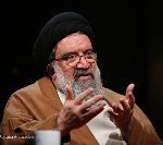 خاتمی به روحانی: نه صلح جواب می دهد نه مذاکره